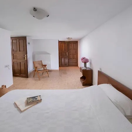 Palios Stathmos Guest house *